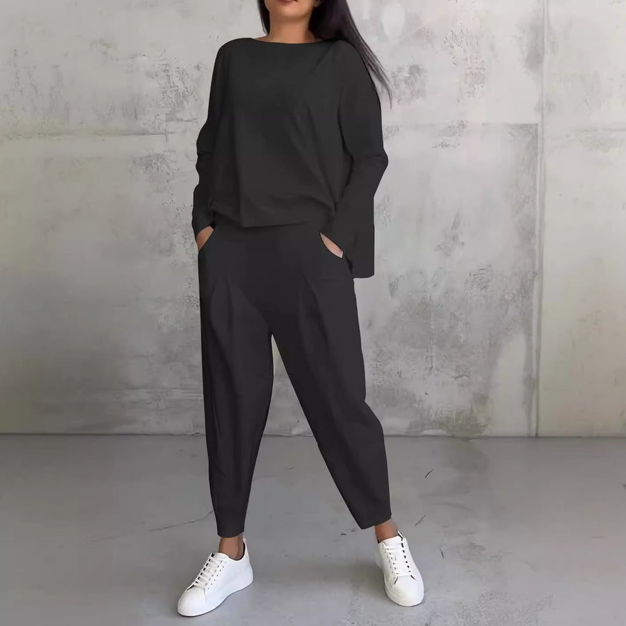 Relaxed Lounge Set